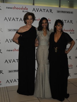 Las actrices que aportan el toque femenino: Sigourney Weaver, Zoe Saldaña y Michelle Rodriguez